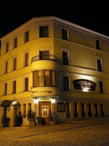 Przy Zelaznym Moscie Acomodação com café da manhã Kłodzko Exterior foto