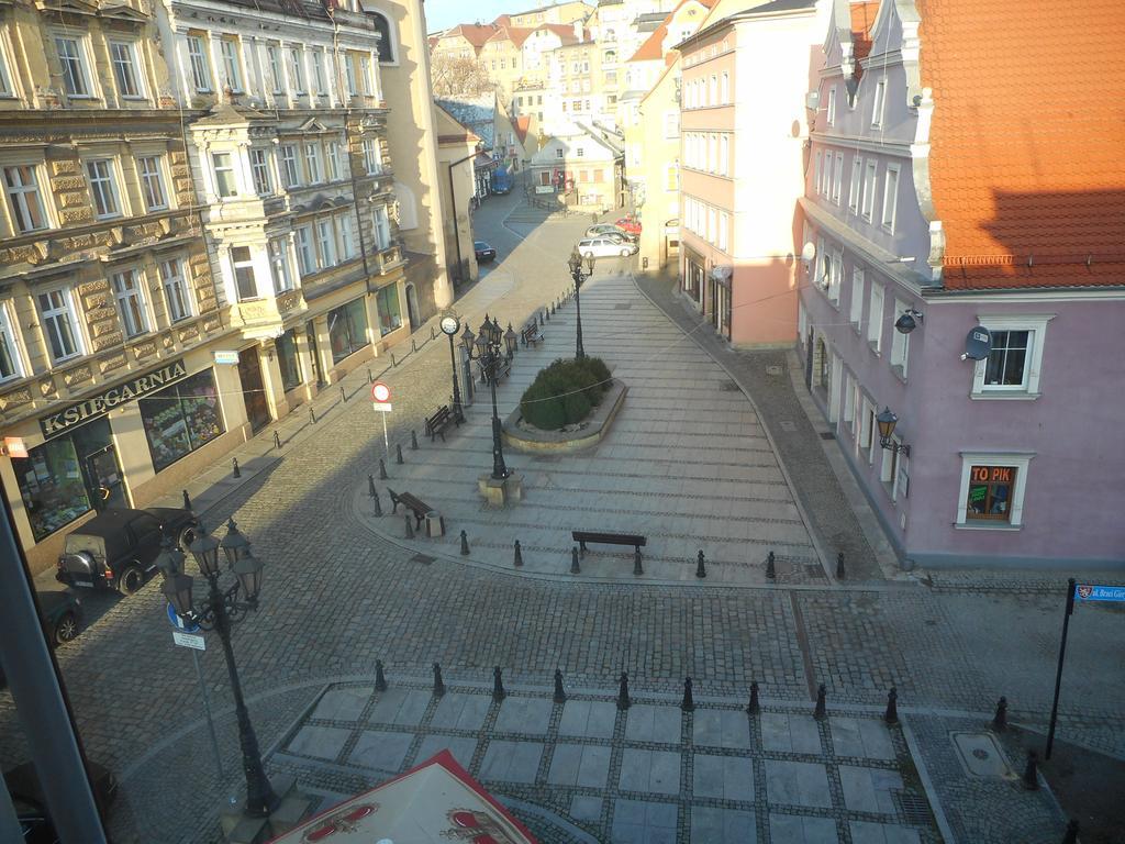 Przy Zelaznym Moscie Acomodação com café da manhã Kłodzko Exterior foto